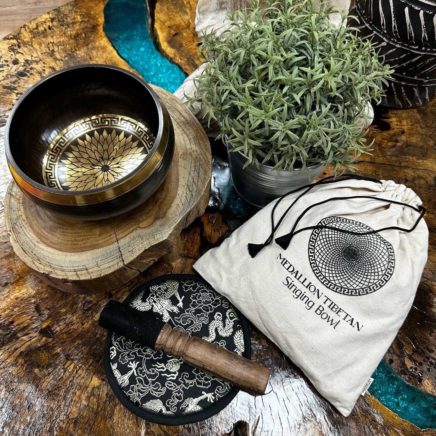 Hand Beaten & Engraved Singing Bowl Gift Set - 14cm - Round Medallions for your rituals