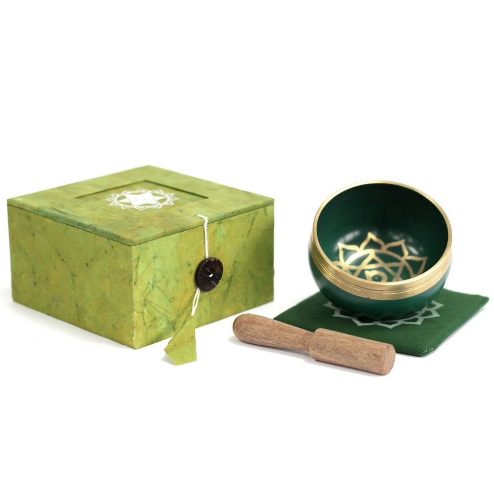 Heart chakra singing bowl — sacred sound healing for love Venus and green frequency meditation