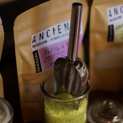 Metal Scoop (1 only)