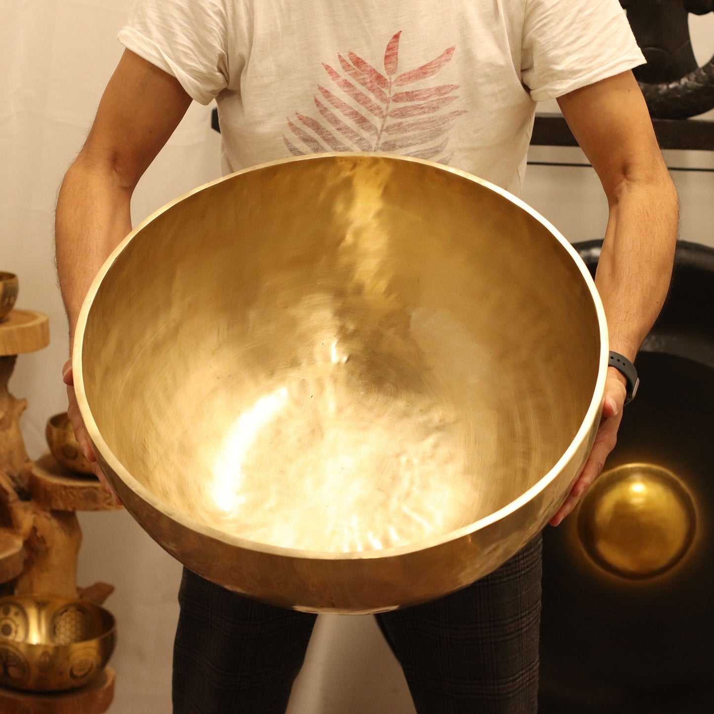 Lygus - Didžiulis vibracinis ant kojų statomas dubuo - 50x20cm - 10,7kg